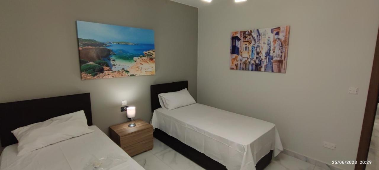 Skyline Court Holiday Apartments Hal Ghaxiak Buitenkant foto