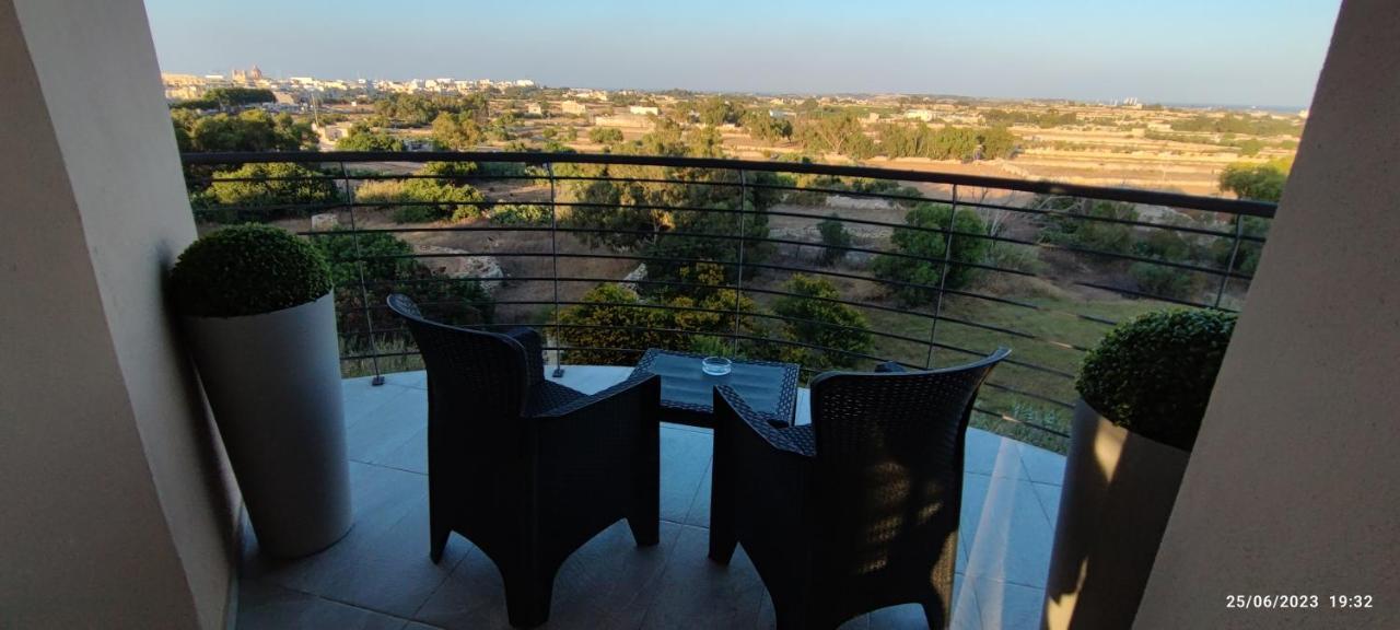 Skyline Court Holiday Apartments Hal Ghaxiak Buitenkant foto
