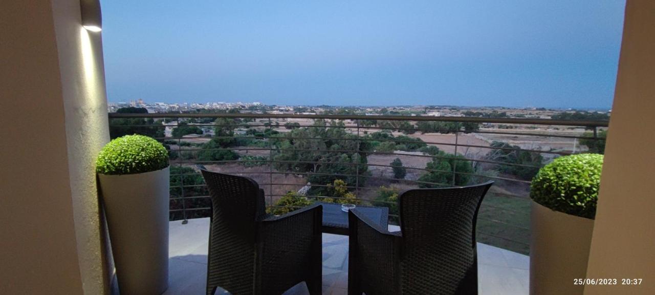 Skyline Court Holiday Apartments Hal Ghaxiak Buitenkant foto