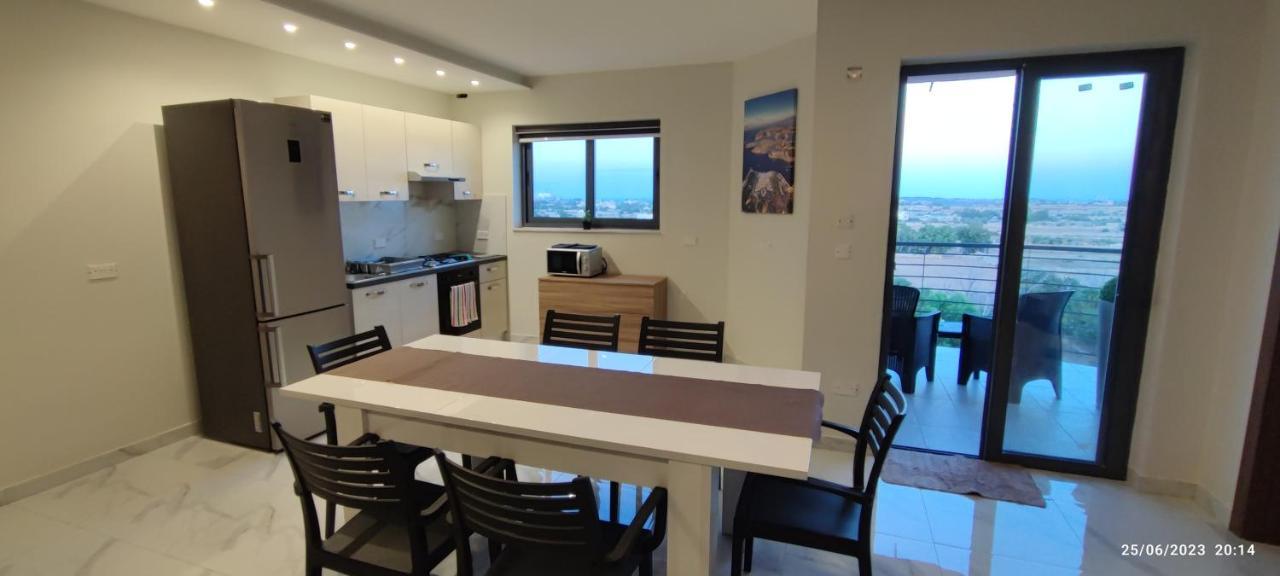 Skyline Court Holiday Apartments Hal Ghaxiak Buitenkant foto